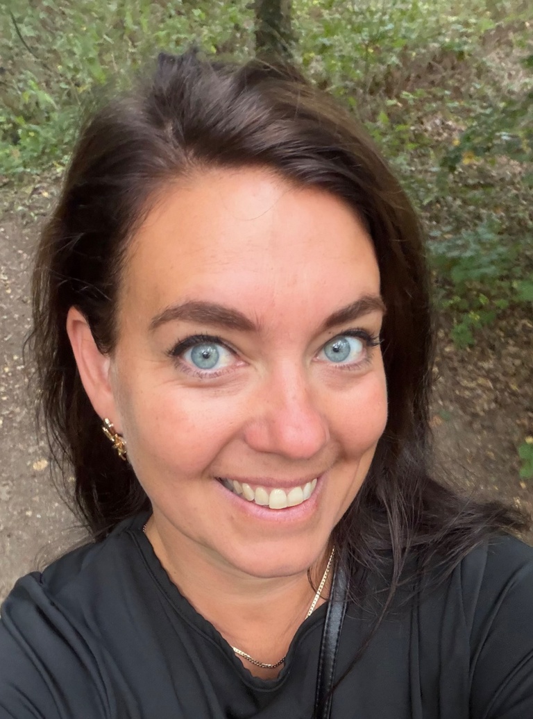 Brenda Scheerder van Natuurlijk Jezelf in de natuur, holistisch kinder- en jongerentherapeut uit Did